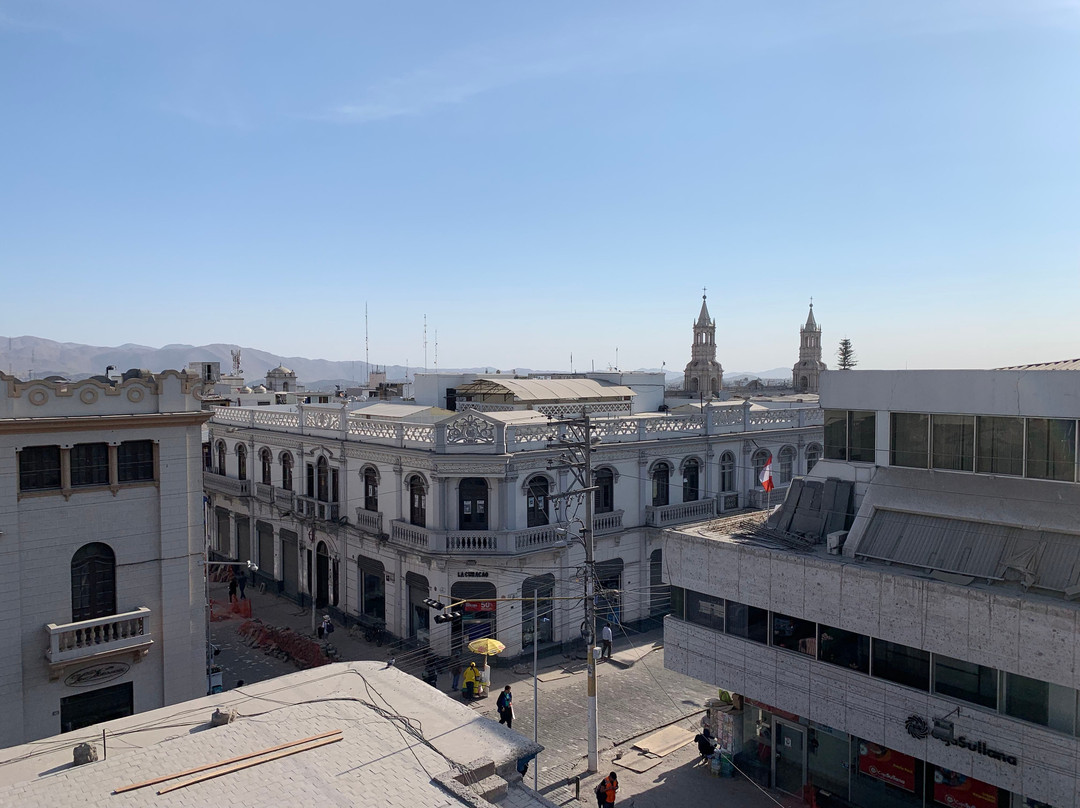 蒂拉维瓦阿雷基帕广场酒店主图