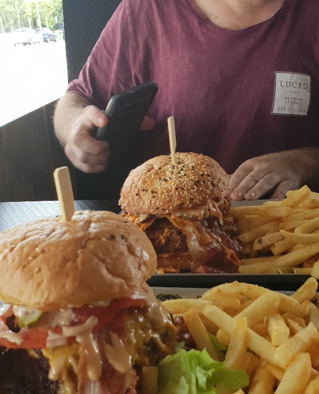 Big Rigz Burger Co.