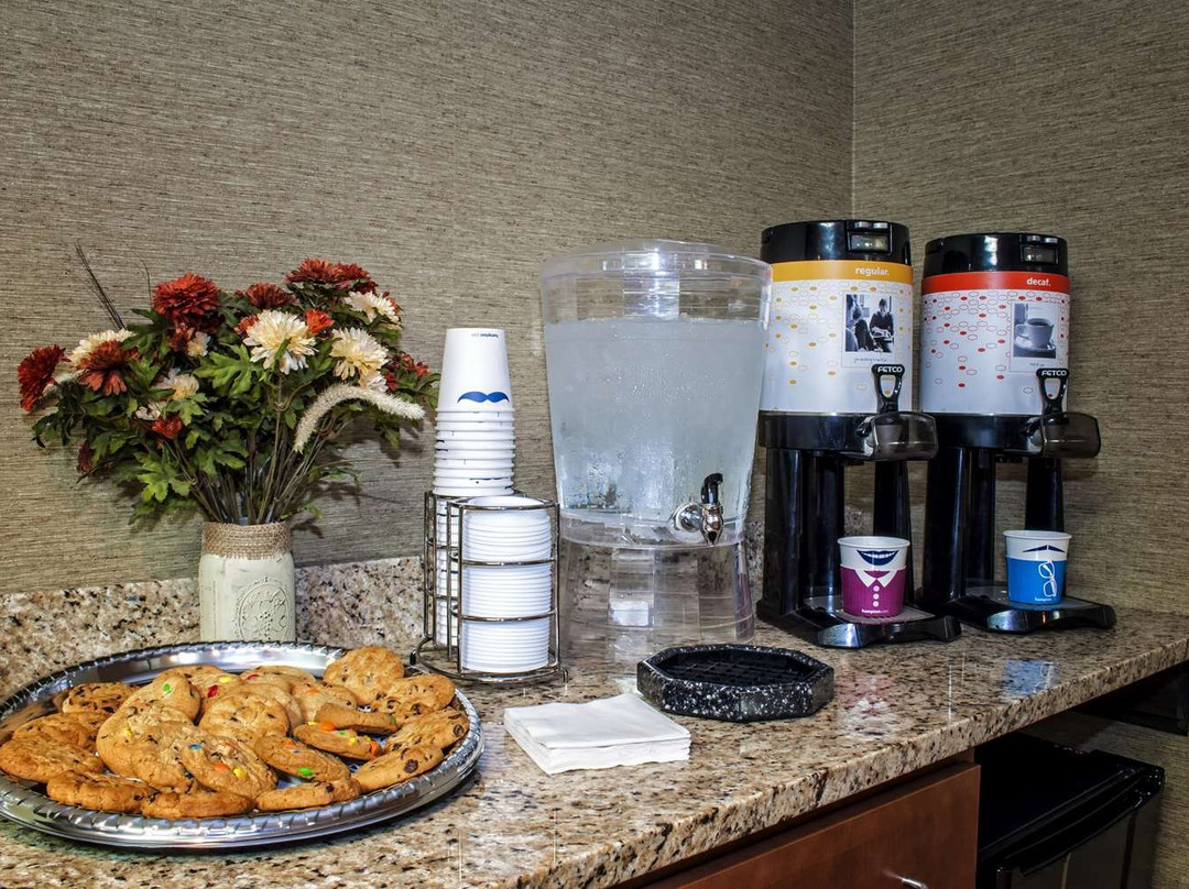 新费城希尔顿恒庭酒店主图