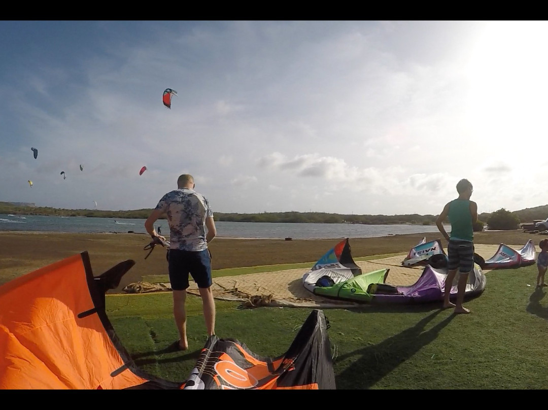 Awa Salu Island Style Kiteboarding-威廉斯塔德必去景点
