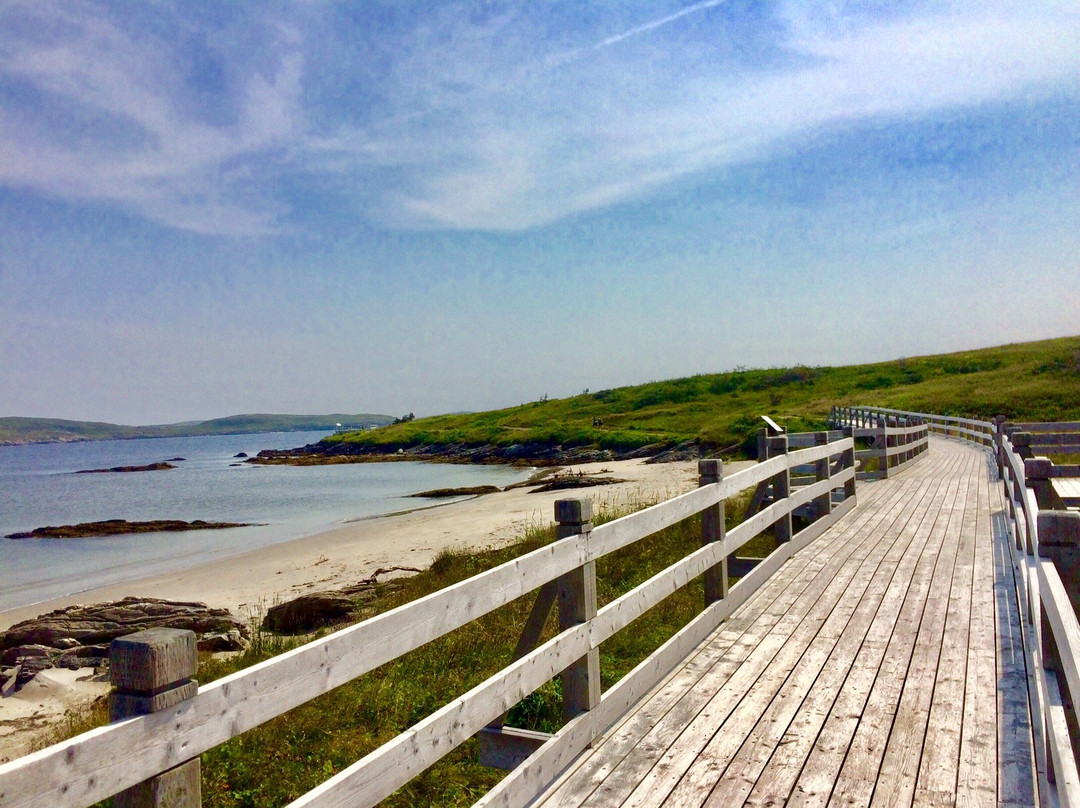 Grand Bay West Beach Trailway景点图片