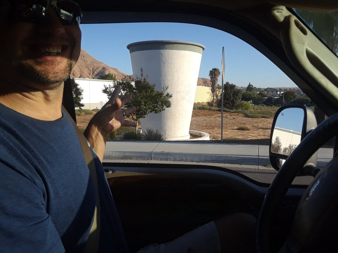 World's Largest Paper Cup-里弗赛德必去景点