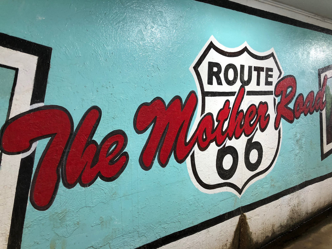 Big Cabin旅游景点-Route 66 underpass