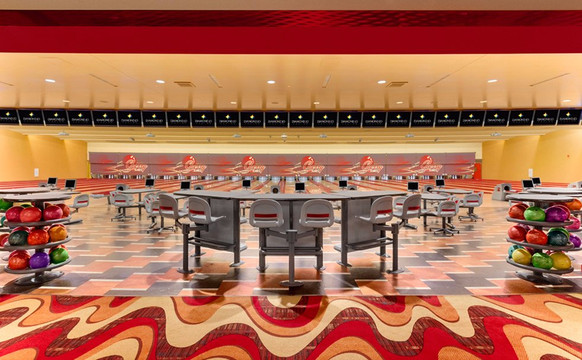 East Dubuque旅游景点-Cherry Lanes Bowling