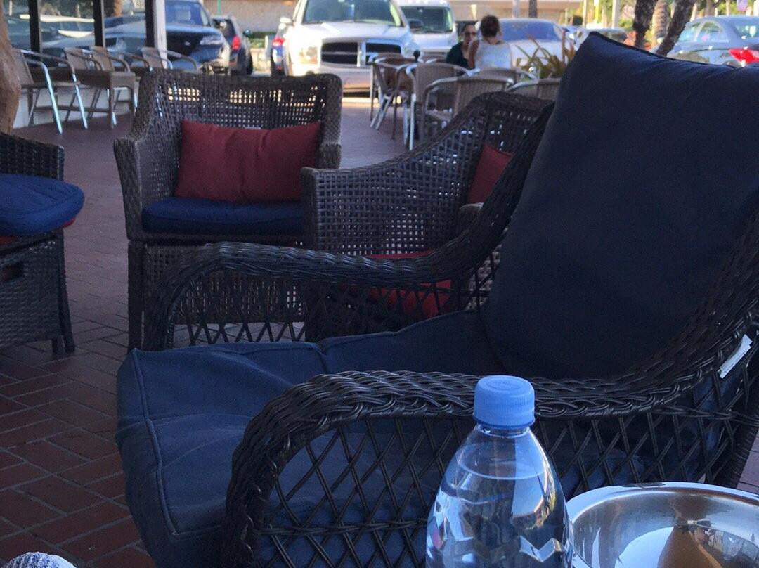 Xavier's Cigar Lounge-哈伦代尔海滩必去景点