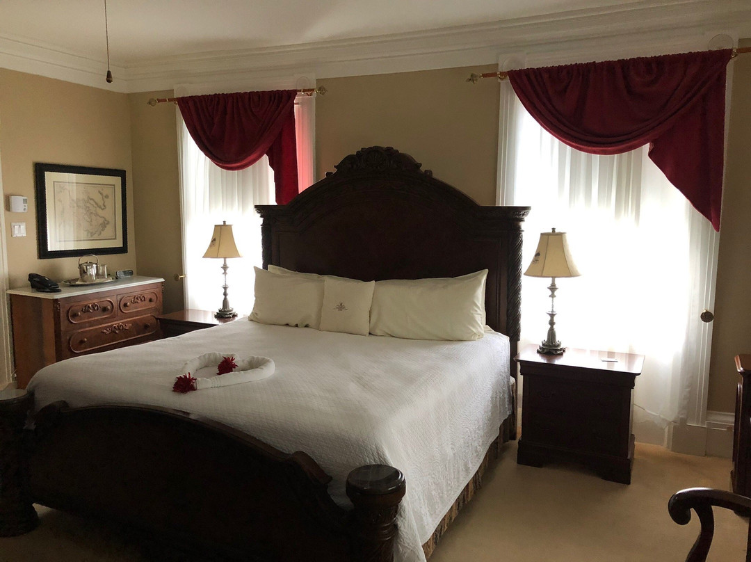 DesBarres Manor Inn主图