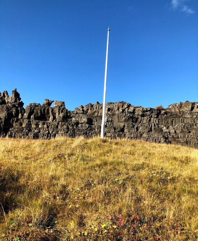 Logberg (Law Rock)景点图片