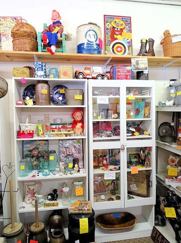 Treasures Antique Mall-库克维尔必去景点