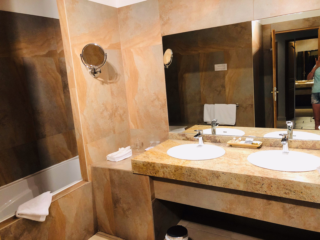 Hôtellerie du Château de Floure主图