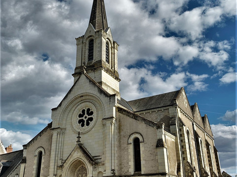 Eglise Sainte Geneviève-Luynes必去景点
