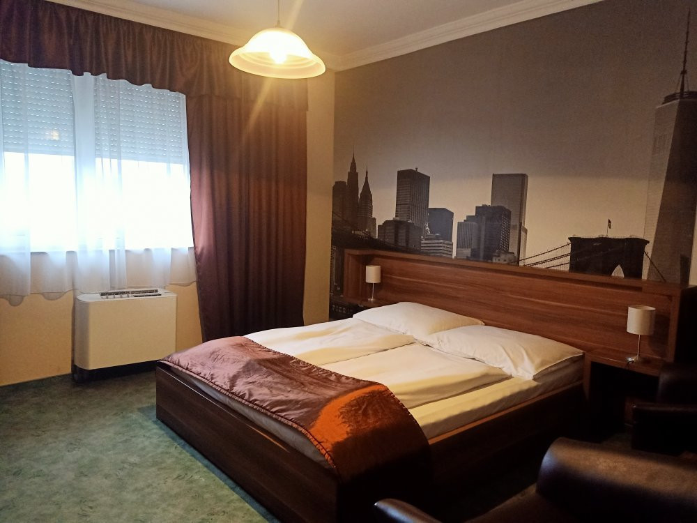 Europa Hotel and Restaurant