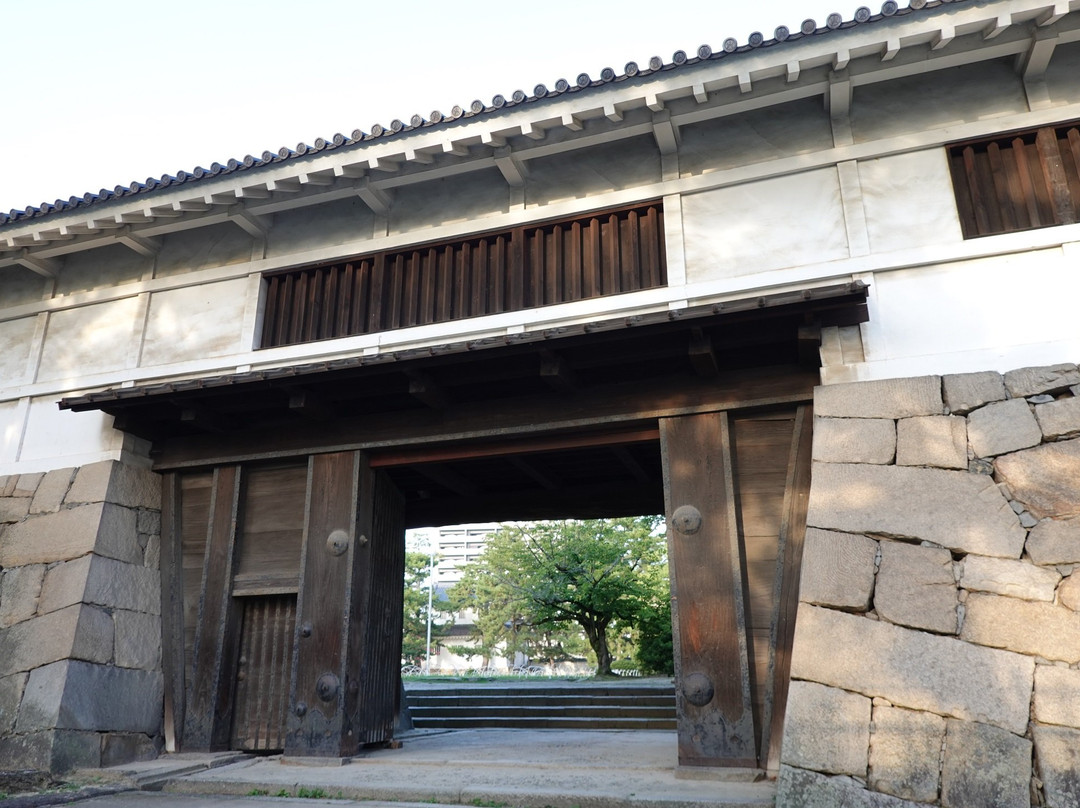 Fukuyama Castle Sujiganegomon-福山市必去景点