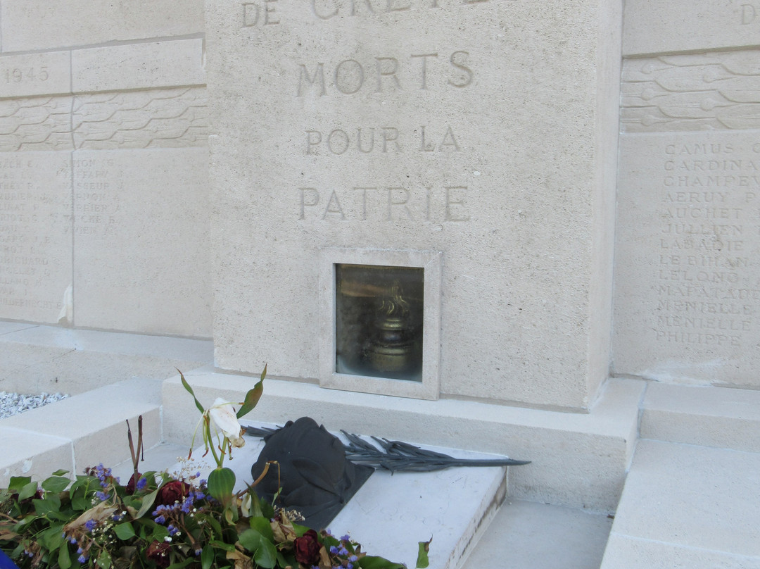 Monument Aux Morts景点图片