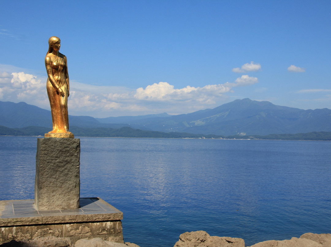 Statue of Tatsuko景点图片