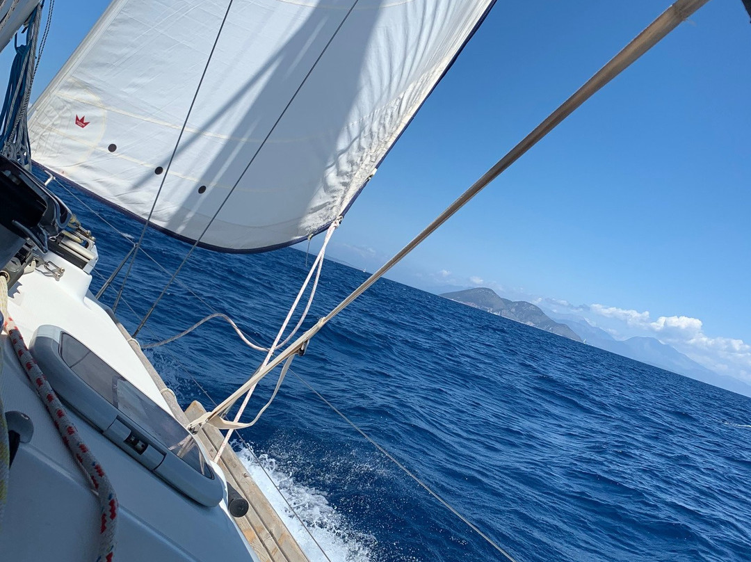 Vliho Yacht Club Charter-莱夫卡扎必去景点