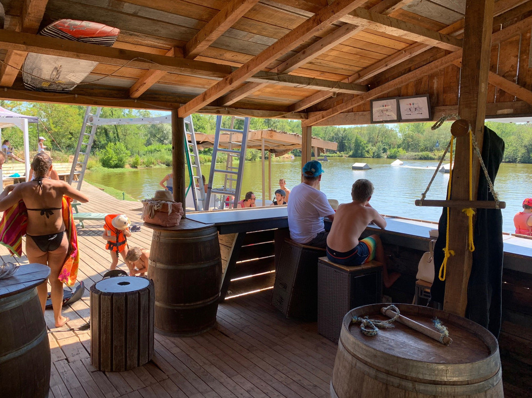 Wake Park Izon-Izon必去景点