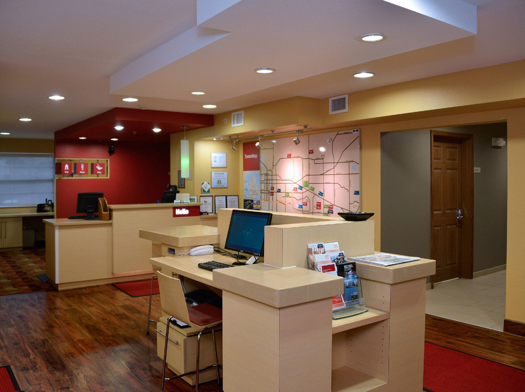 东兰辛万豪广场套房酒店主图