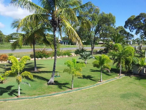 Birch Motel Bowen主图