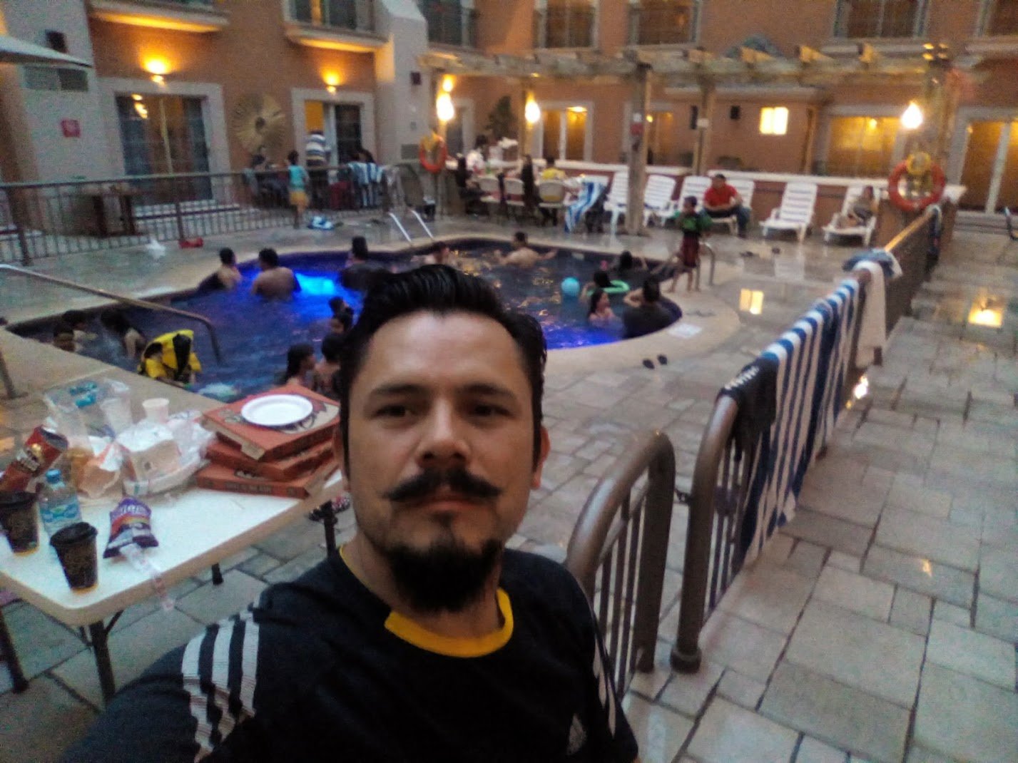 iStay Hotel Ciudad Juarez-泳池