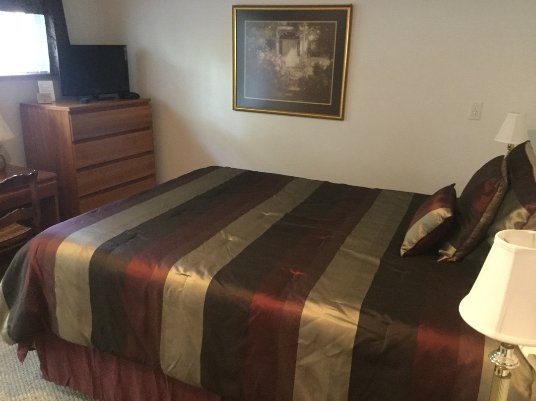 College Town Inn主图