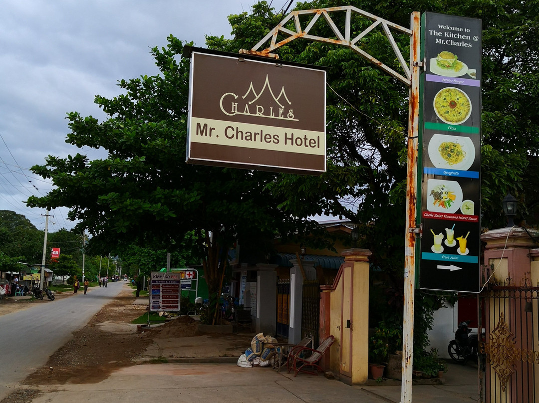 Mr Charles Hotel主图