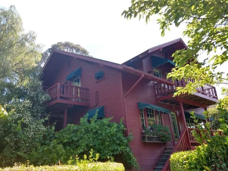 Sonoma Chalet Bed & Breakfast-官方