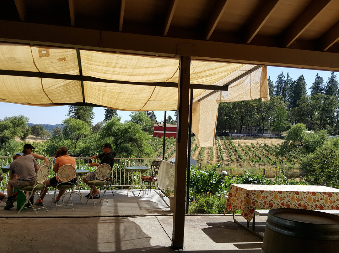 Montoliva Vineyard & Winery景点图片