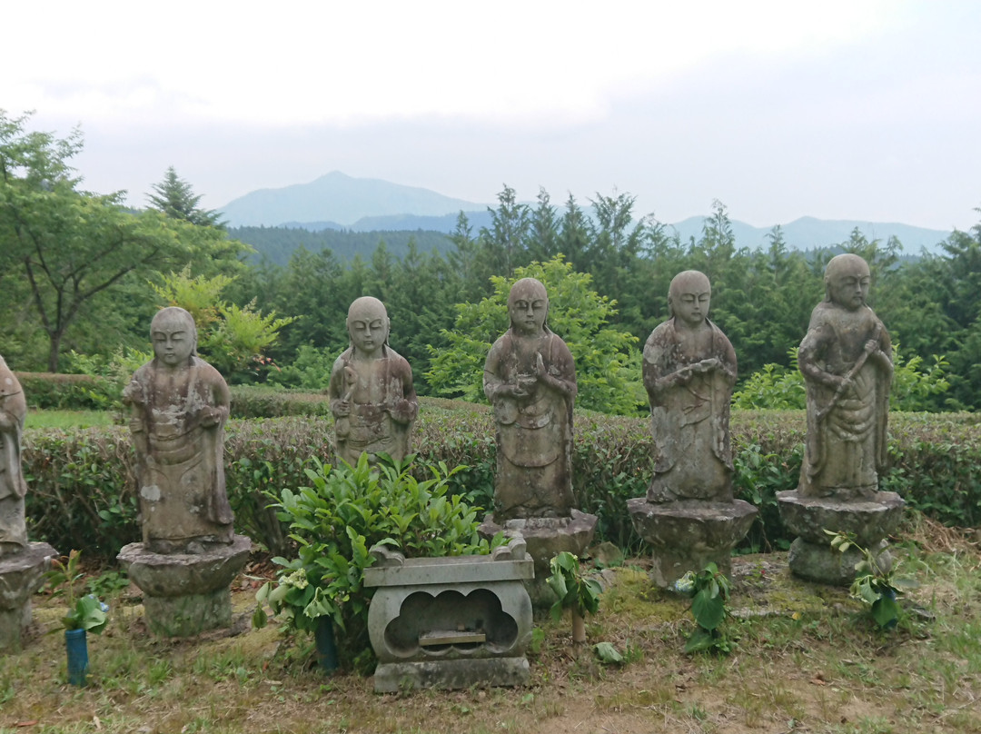 Rokujizo Park景点图片