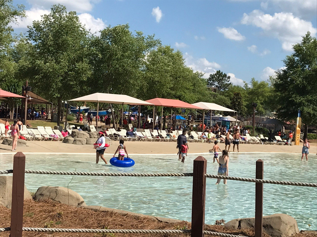 Geyser Falls Water Theme Park景点图片