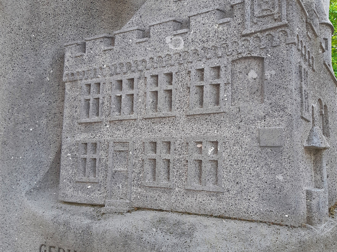 Nikolaus von Kues Denkmal-科布伦茨必去景点