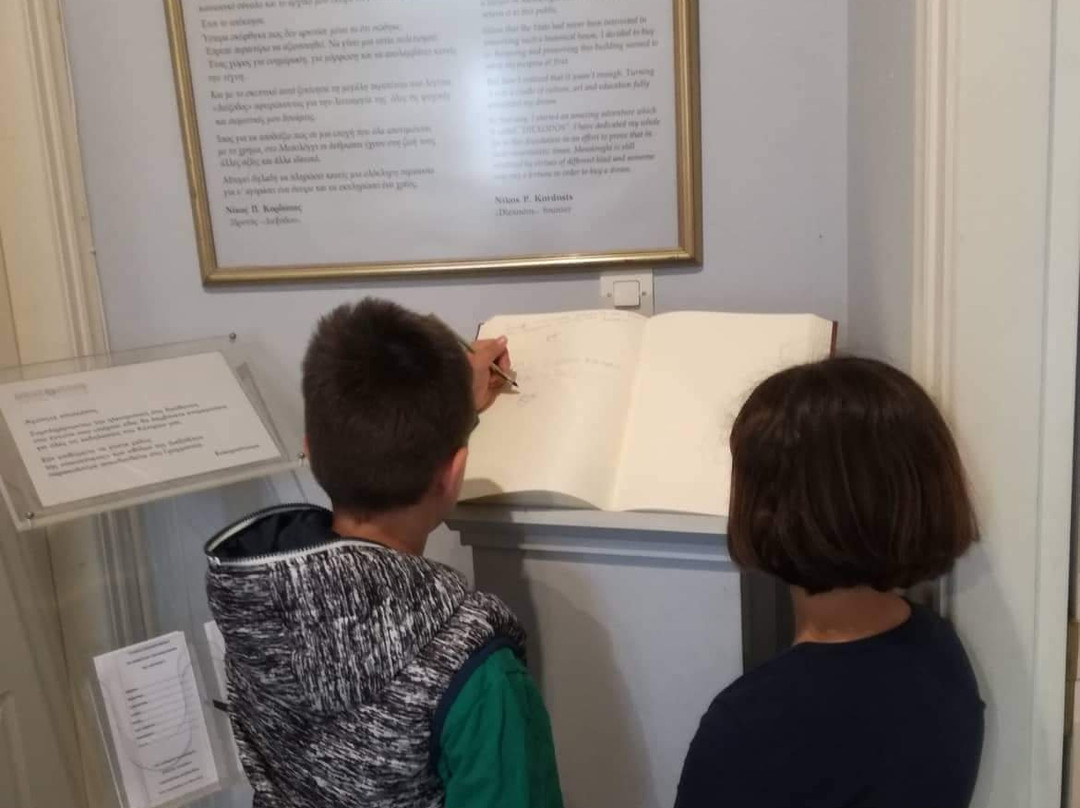 Diexodos Istoriko Mouseio-Mesolongion必去景点