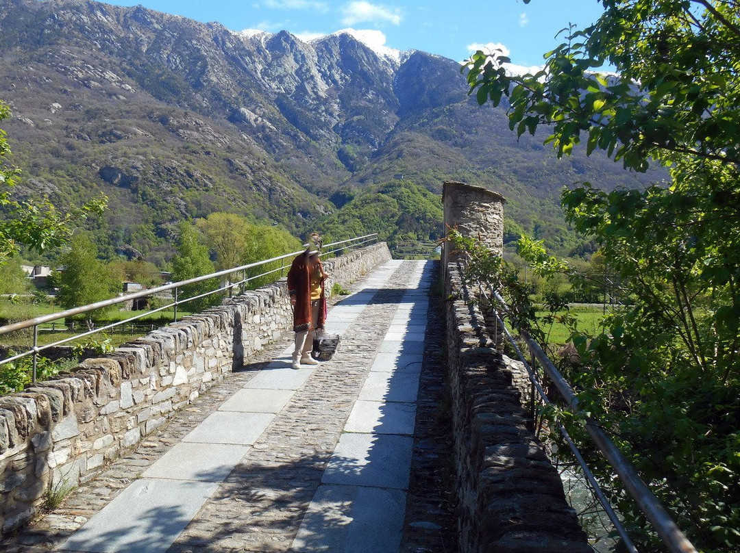 Ponte di Echallod景点图片