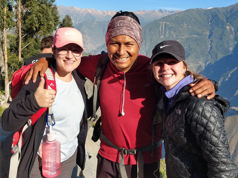 Colca Canyon Trek Edgar-阿雷基帕必去景点