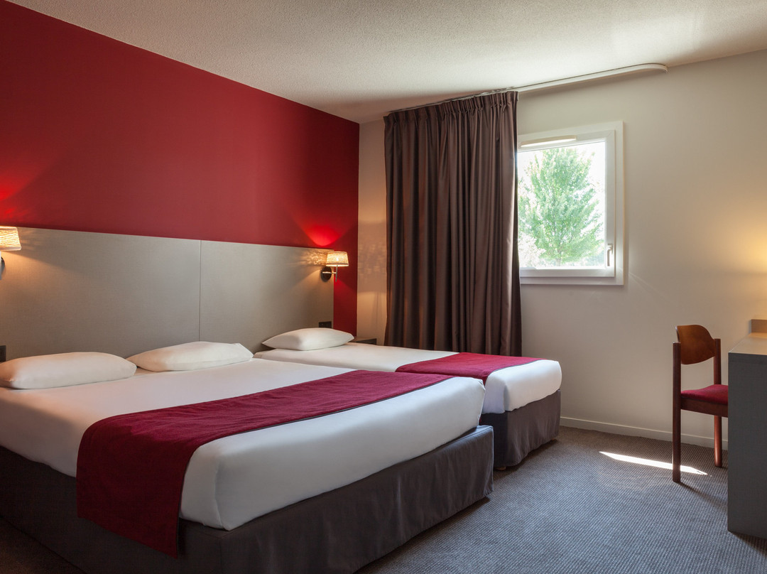 Hôtel Restaurant Les Bruyères主图