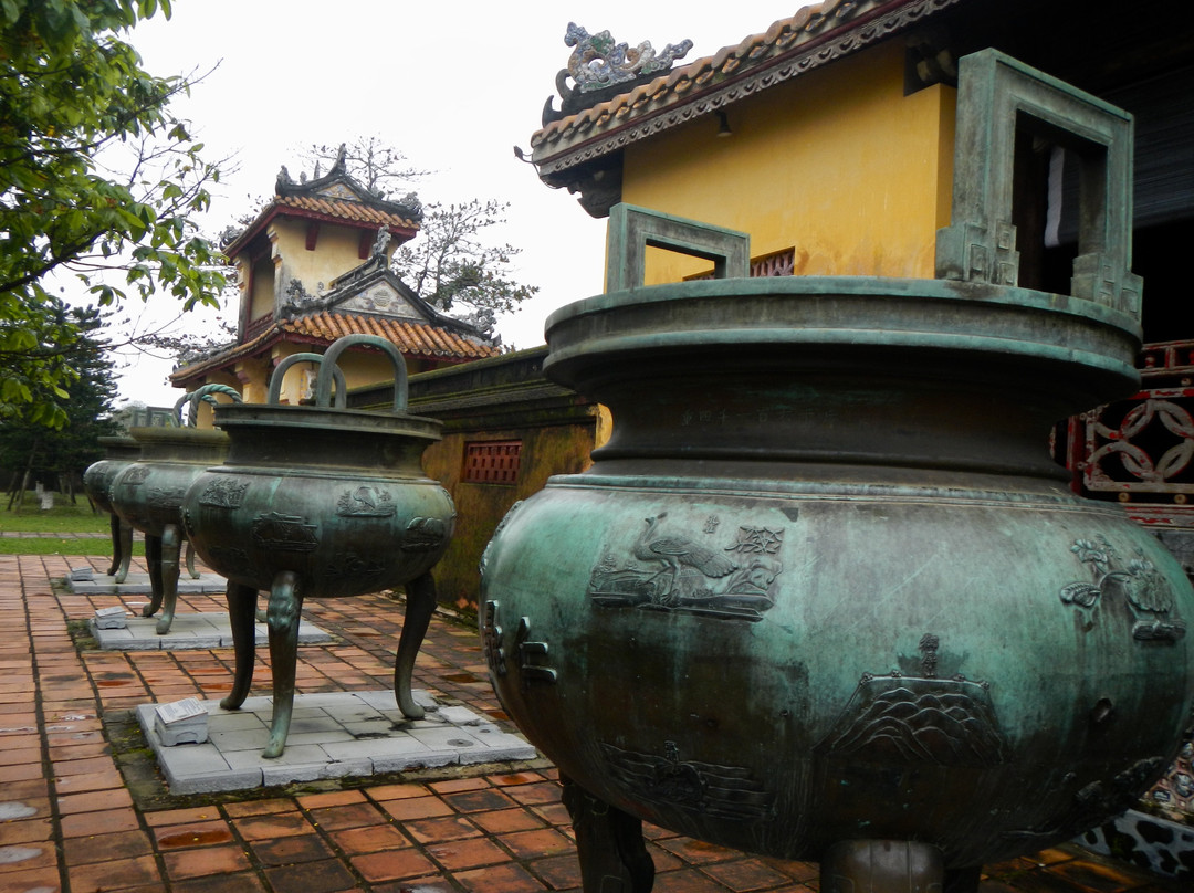 Nine Dynastic Urns-顺化必去景点