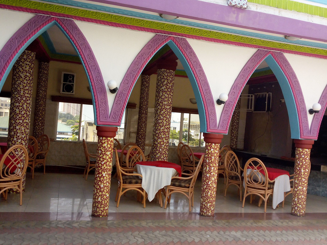 白色太阳野生动物园酒店主图