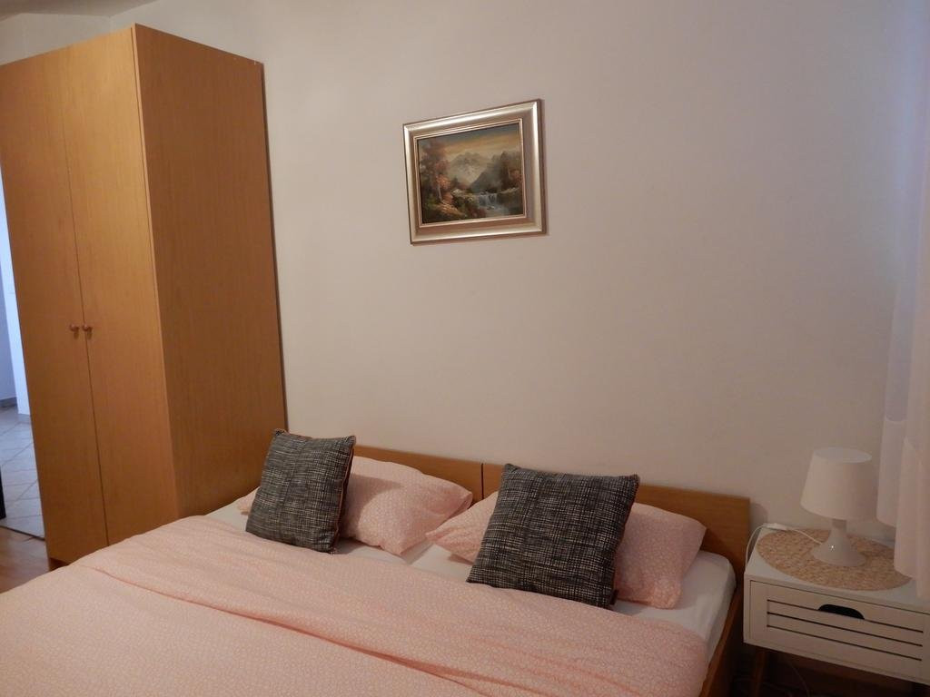 Apartments Lav主图