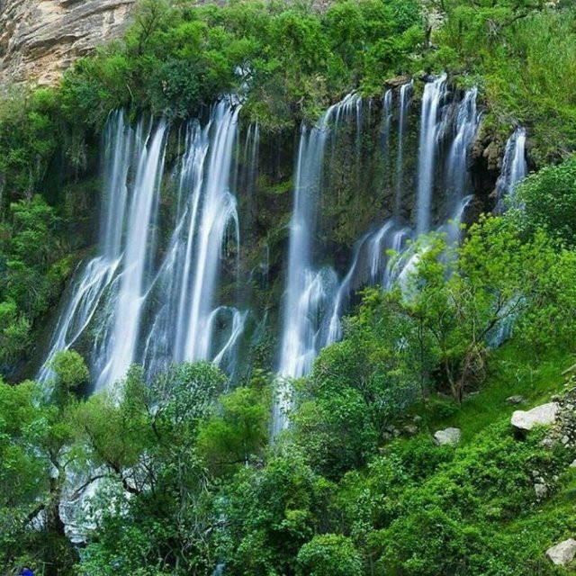 Shevi Waterfall景点图片