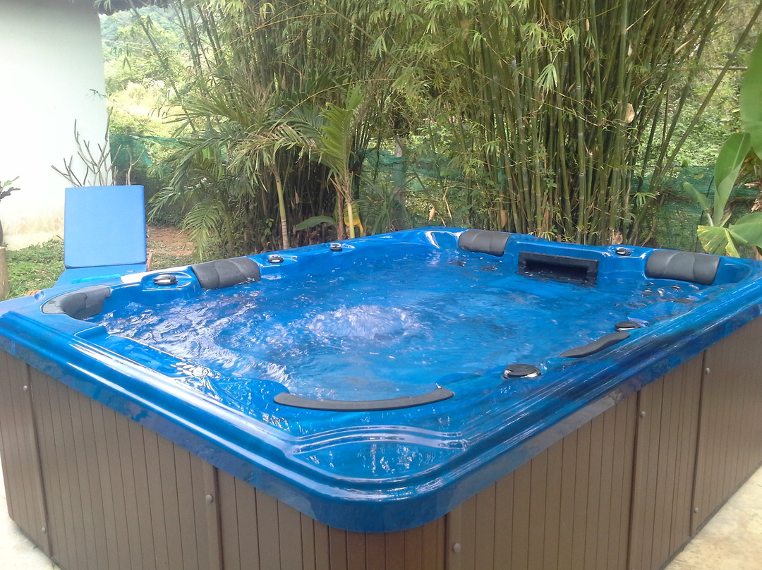 Blue Kep Bungalow