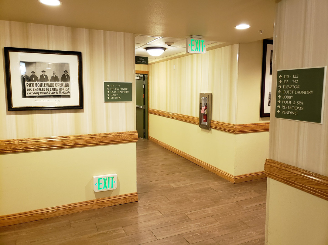 巴斯托艾瑞斯酒店主图