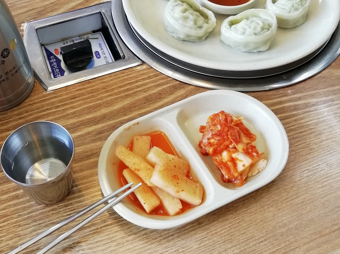 공산성부추해물칼국수