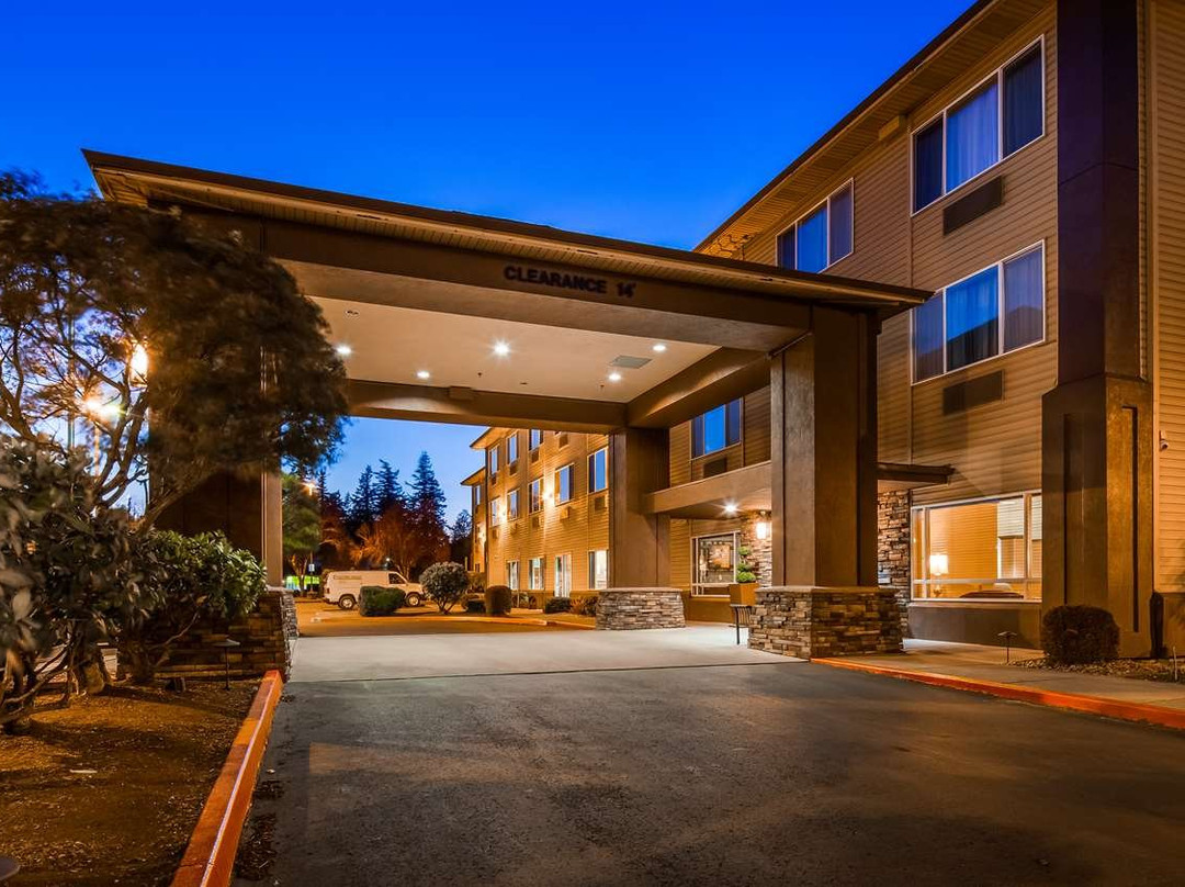 Best Western Cascade Inn & Suites主图