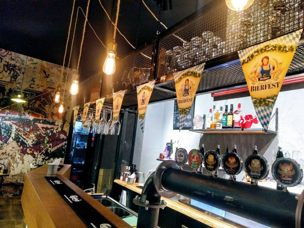 Noicattaro餐馆和美食-LAB - L'Ardito Birraio