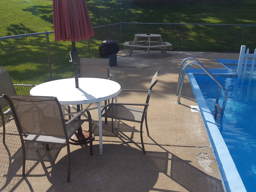 Early American Motel主图