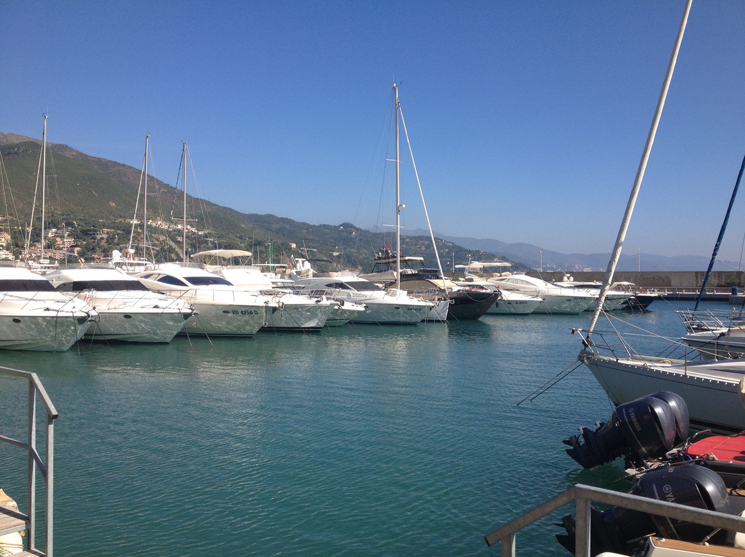 Porto di Arenzano-Arenzano必去景点