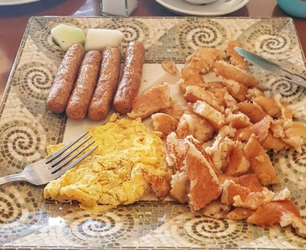 白浪餐馆和美食-Doc Hollandaise Saskatoon Four Points