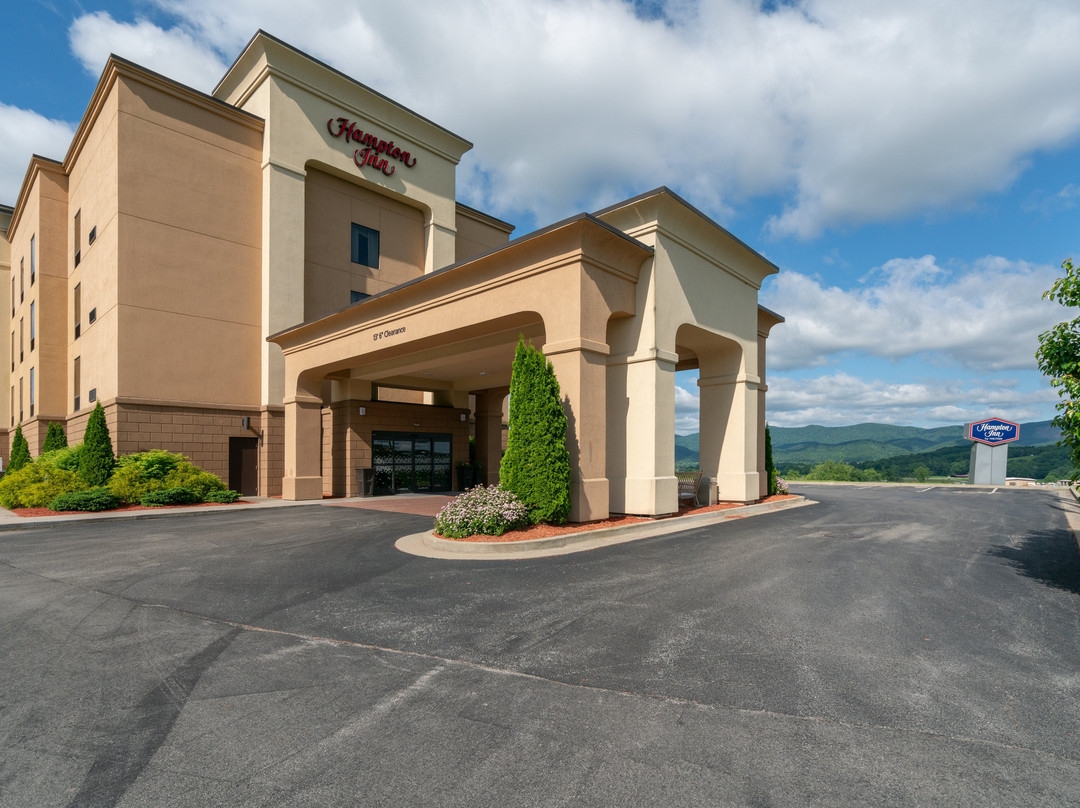 埃尔金斯希尔顿恒庭酒店主图