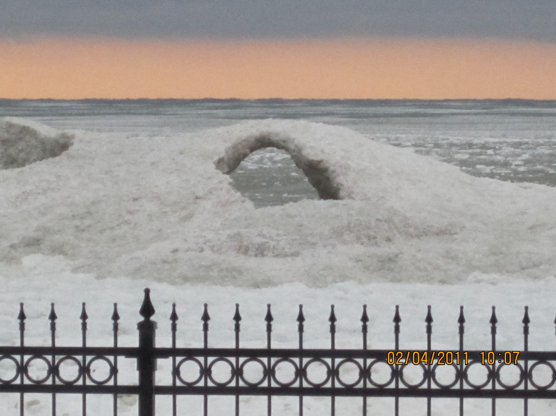 Willowmere Lakeside Retreat主图