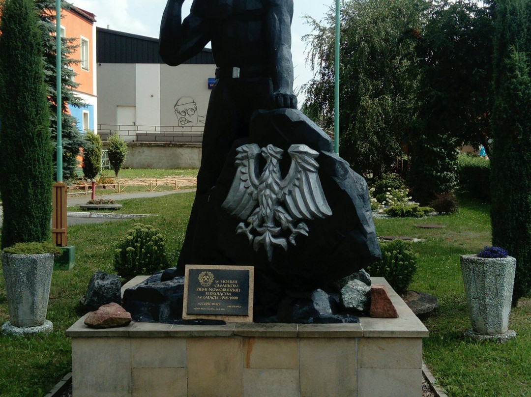 Monument to the Miner景点图片