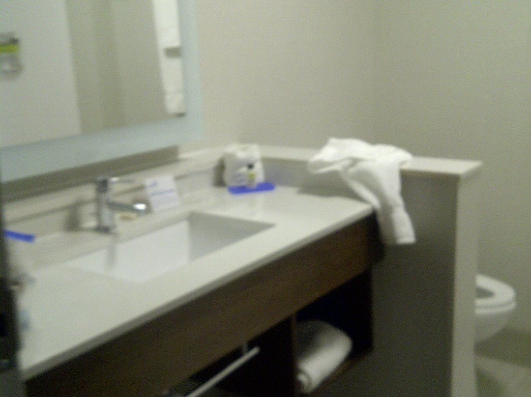 Holiday Inn Express & Suites North Brunswick By IHG主图